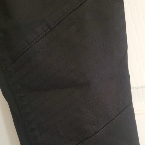 American Eagle Outfitters Black Casual Quilted Pants - Picture 8 of 9